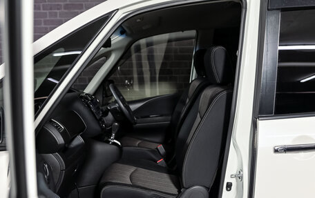 Nissan Serena IV, 2015 год, 1 675 000 рублей, 10 фотография