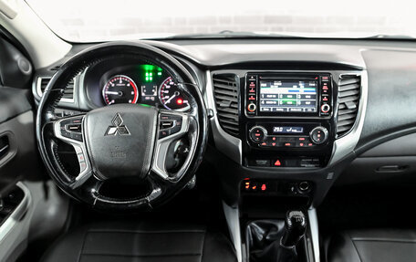 Mitsubishi L200 IV рестайлинг, 2018 год, 2 140 000 рублей, 19 фотография