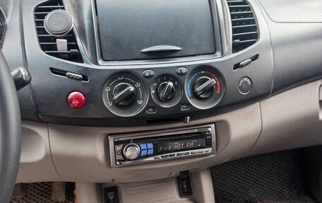 Mitsubishi L200 IV рестайлинг, 2007 год, 1 030 000 рублей, 7 фотография