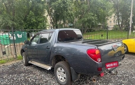 Mitsubishi L200 IV рестайлинг, 2007 год, 1 030 000 рублей, 13 фотография