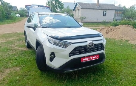 Toyota RAV4, 2020 год, 2 600 000 рублей, 1 фотография