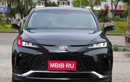 Toyota Venza, 2022 год, 3 190 855 рублей, 2 фотография