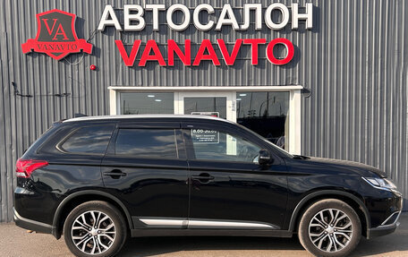 Mitsubishi Outlander III рестайлинг 3, 2018 год, 2 350 000 рублей, 3 фотография