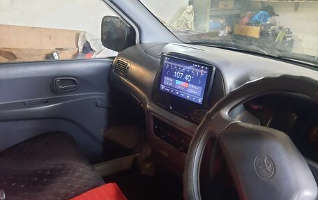Toyota Town Ace III, 2001 год, 410 000 рублей, 2 фотография