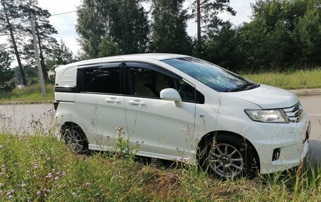Honda Freed I, 2010 год, 1 100 000 рублей, 5 фотография