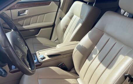 Mercedes-Benz E-Класс, 2011 год, 1 790 000 рублей, 8 фотография