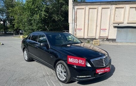Mercedes-Benz E-Класс, 2011 год, 1 790 000 рублей, 4 фотография