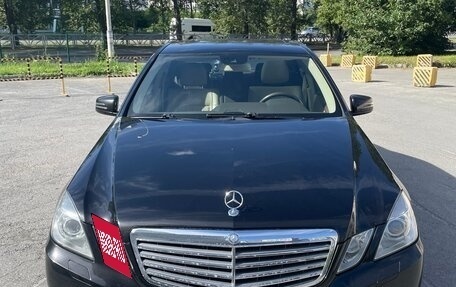 Mercedes-Benz E-Класс, 2011 год, 1 790 000 рублей, 2 фотография