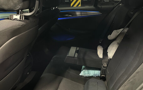 BMW 5 серия, 2018 год, 3 600 000 рублей, 9 фотография