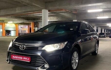 Toyota Camry, 2017 год, 1 800 000 рублей, 6 фотография