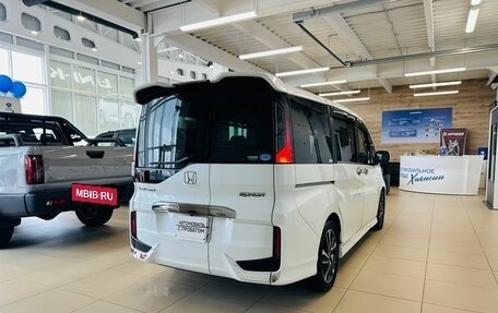 Honda Stepwgn IV, 2016 год, 2 299 900 рублей, 6 фотография