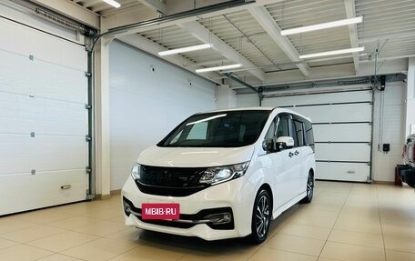 Honda Stepwgn IV, 2016 год, 2 299 900 рублей, 2 фотография