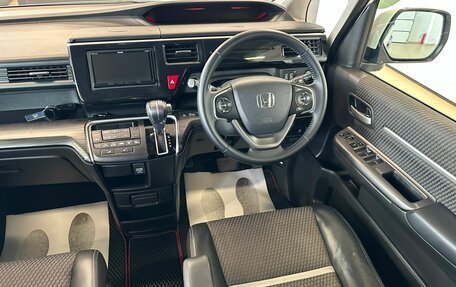 Honda Stepwgn IV, 2016 год, 2 299 900 рублей, 15 фотография