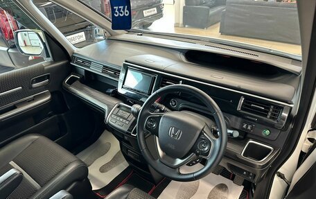 Honda Stepwgn IV, 2016 год, 2 299 900 рублей, 11 фотография