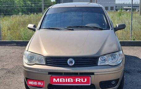 Fiat Albea I рестайлинг, 2010 год, 335 000 рублей, 2 фотография