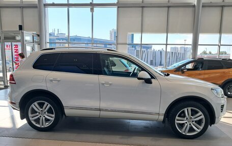 Volkswagen Touareg III, 2017 год, 3 149 000 рублей, 5 фотография