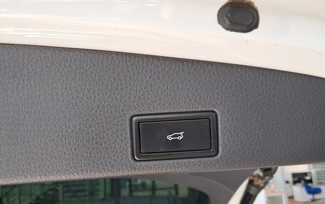 Volkswagen Touareg III, 2017 год, 3 149 000 рублей, 23 фотография