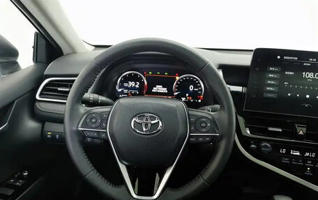 Toyota Camry, 2021 год, 2 400 000 рублей, 11 фотография