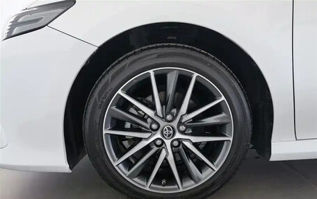 Toyota Camry, 2021 год, 2 400 000 рублей, 17 фотография