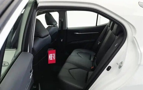 Toyota Camry, 2021 год, 2 400 000 рублей, 15 фотография