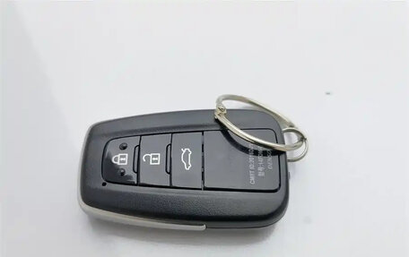 Toyota Camry, 2021 год, 2 400 000 рублей, 19 фотография