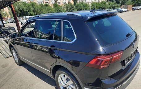 Volkswagen Tiguan II, 2021 год, 3 400 000 рублей, 1 фотография