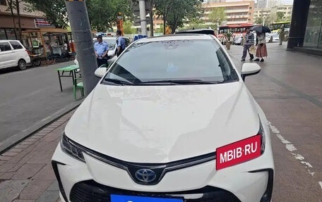 Toyota Corolla, 2022 год, 1 640 000 рублей, 2 фотография