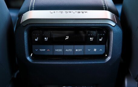 Toyota Land Cruiser Prado, 2024 год, 11 090 000 рублей, 16 фотография