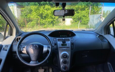 Toyota Yaris III рестайлинг, 2008 год, 445 000 рублей, 10 фотография
