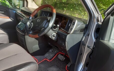 Nissan Elgrand III, 2006 год, 1 100 000 рублей, 8 фотография