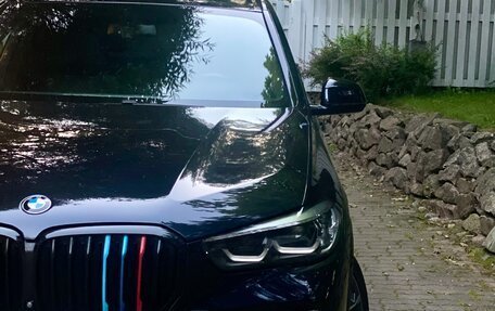 BMW X5, 2018 год, 5 680 000 рублей, 2 фотография