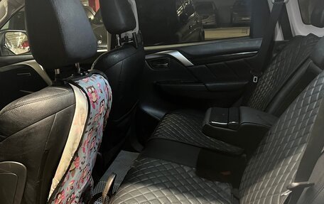 Mitsubishi Pajero Sport III рестайлинг, 2018 год, 2 500 000 рублей, 9 фотография