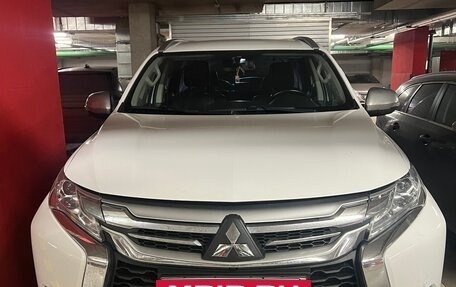 Mitsubishi Pajero Sport III рестайлинг, 2018 год, 2 500 000 рублей, 5 фотография