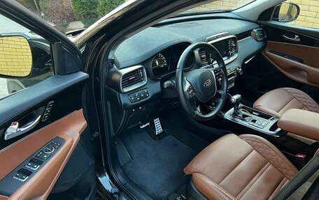 KIA Sorento III Prime рестайлинг, 2018 год, 2 999 999 рублей, 21 фотография