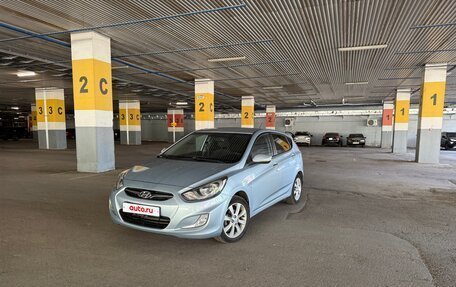 Hyundai Solaris II рестайлинг, 2012 год, 1 050 000 рублей, 3 фотография