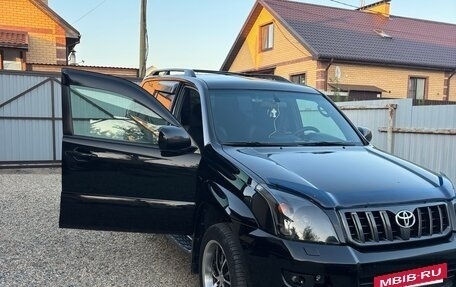 Toyota Land Cruiser Prado 120 рестайлинг, 2006 год, 1 990 000 рублей, 2 фотография