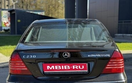 Mercedes-Benz C-Класс, 2004 год, 750 000 рублей, 5 фотография