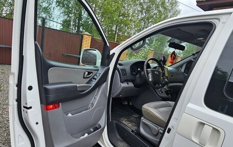 Hyundai H-1 II рестайлинг, 2015 год, 2 500 000 рублей, 3 фотография