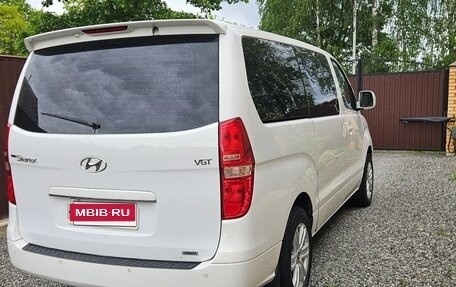 Hyundai H-1 II рестайлинг, 2015 год, 2 500 000 рублей, 9 фотография