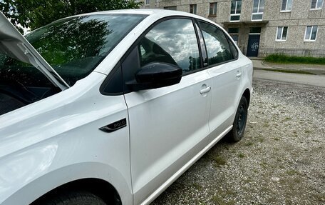 Volkswagen Polo VI (EU Market), 2017 год, 1 580 000 рублей, 2 фотография
