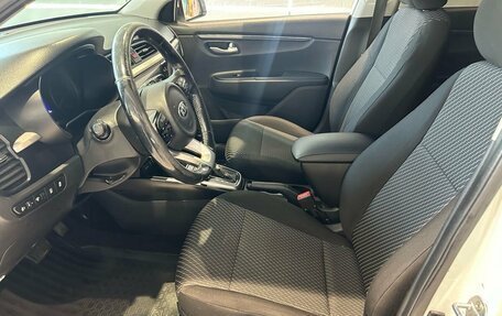 KIA Rio IV, 2018 год, 889 000 рублей, 7 фотография