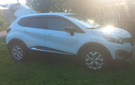 Renault Kaptur I рестайлинг, 2016 год, 1 355 000 рублей, 1 фотография