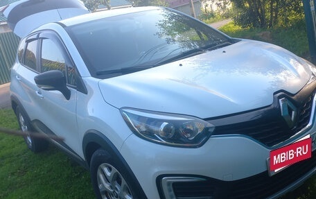 Renault Kaptur I рестайлинг, 2016 год, 1 355 000 рублей, 2 фотография