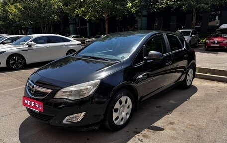 Opel Astra J, 2011 год, 870 000 рублей, 3 фотография