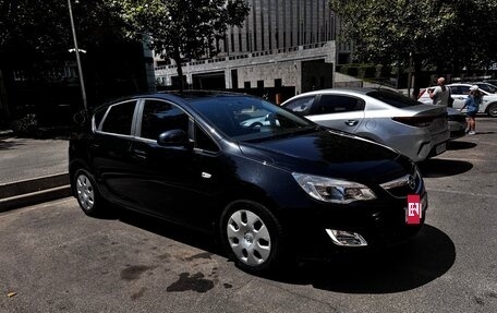 Opel Astra J, 2011 год, 870 000 рублей, 4 фотография