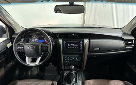 Toyota Fortuner II, 2019 год, 2 940 000 рублей, 15 фотография