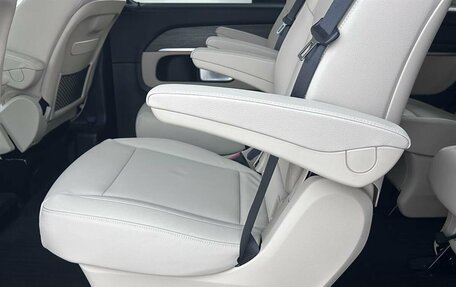 Mercedes-Benz V-Класс, 2025 год, 14 200 000 рублей, 15 фотография