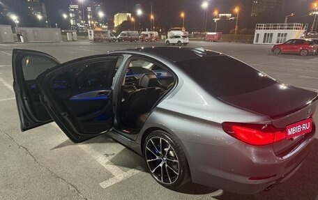 BMW 5 серия, 2019 год, 3 300 000 рублей, 15 фотография