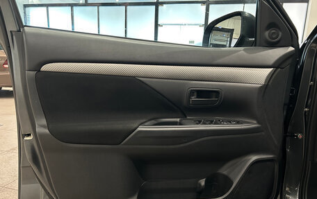 Mitsubishi Outlander III рестайлинг 3, 2014 год, 1 299 000 рублей, 16 фотография