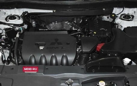 Mitsubishi Outlander III рестайлинг 3, 2022 год, 2 540 000 рублей, 15 фотография